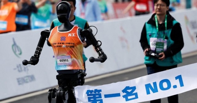 Hàng trăm robot sắp đổ bộ ra đường phố để chạy Marathon