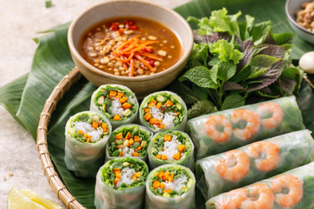 Đừng lầm tưởng gỏi cuốn là 'thần dược healthy': 4 nhóm người đại kỵ ăn đồ cuốn thường xuyên