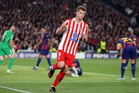 Barca đã tìm ra người thay Lewandowski: "Cơn ác mộng" tới từ Na Uy