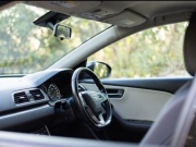 Bé gái hơn 2 tuổi tử vong sau khi bị bỏ quên trong ô tô