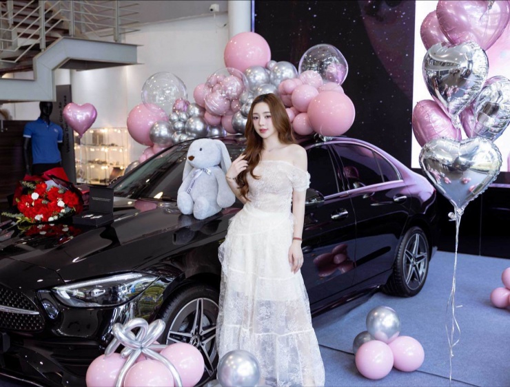 Sự nghiệp thăng hoa, nhan sắc thăng hạng của Quỳnh Kool - 15