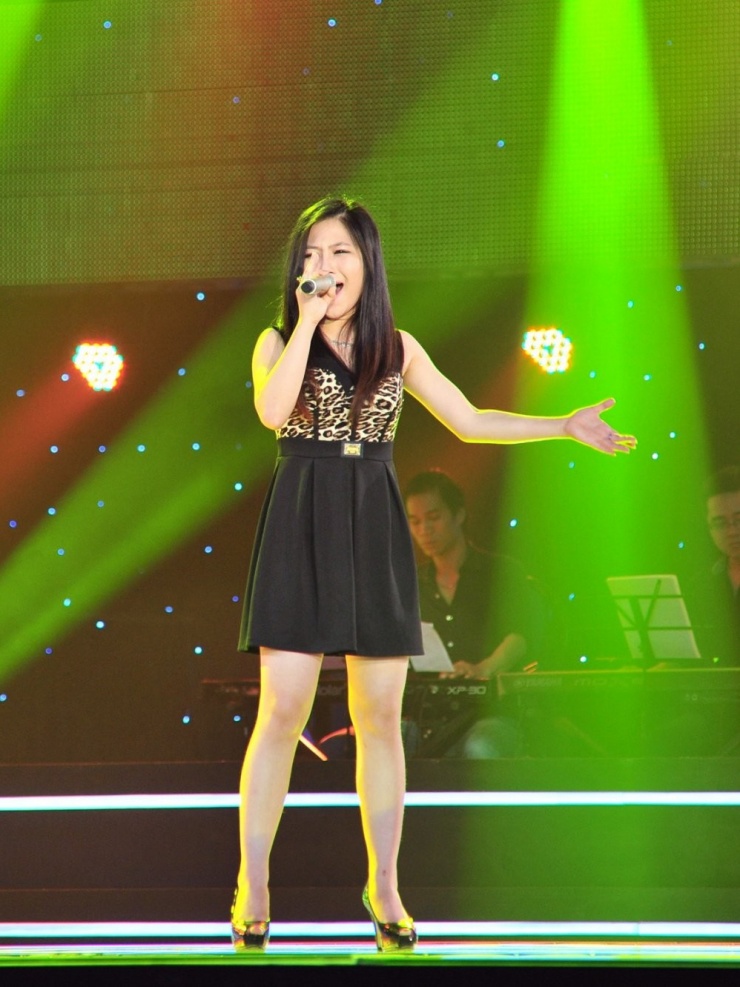 Nhan sắc Hương Tràm qua 14 năm - 2