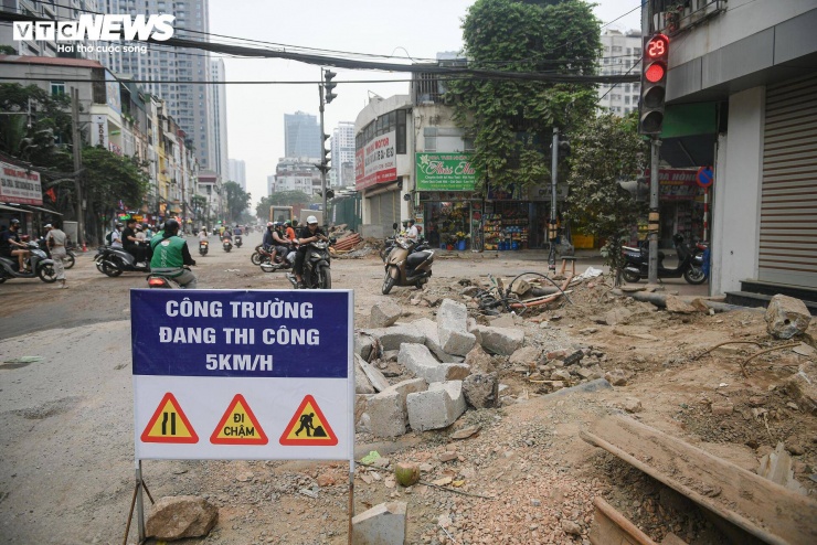 Dự án mở rộng đường Nguyễn Tuân được kỳ vọng sẽ hình thành trục giao thông thông suốt, góp phần giảm tải cho tuyến Nguyễn Trãi và cải thiện điều kiện đi lại cho người dân khu vực Thanh Xuân.