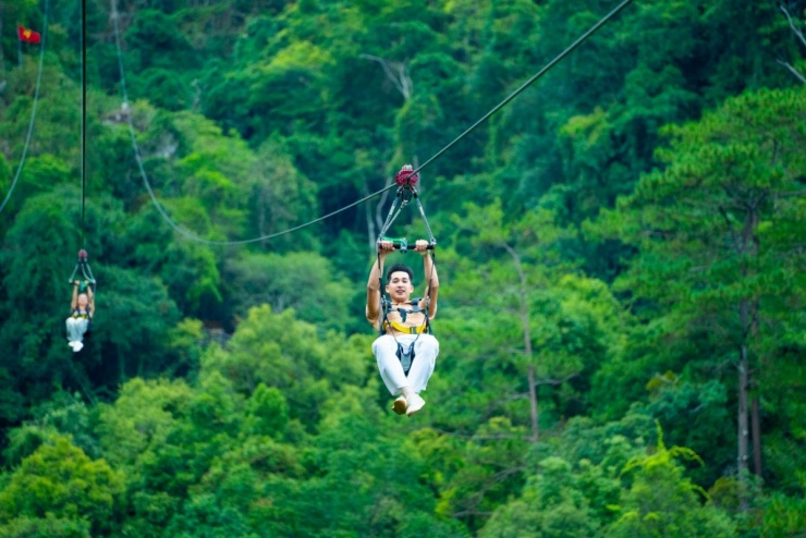 Trải nghiệm zipline xuyên rừng tại Đà Lạt. Ảnh:&nbsp;Dalattourist