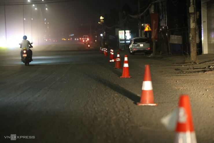 Quốc lộ nối TP HCM - Đồng Nai kẹt cứng ngày đêm - 12