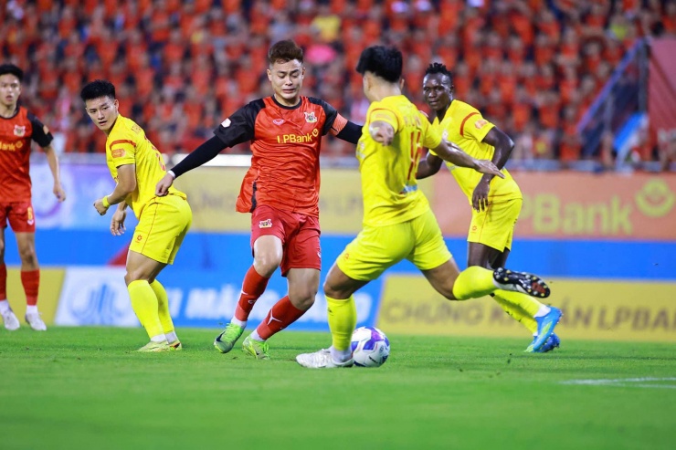 HLV Bae Ji-won nói gì sau màn ra mắt rực rỡ cùng Ninh Bình FC? - 4