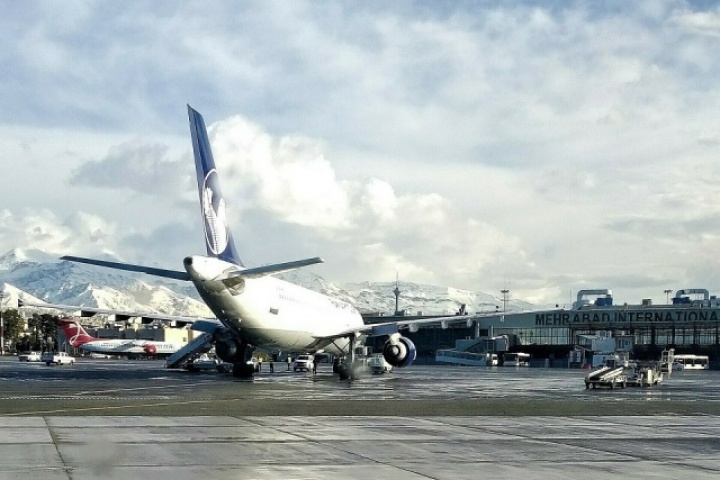 Iran mở lại một phần không phận