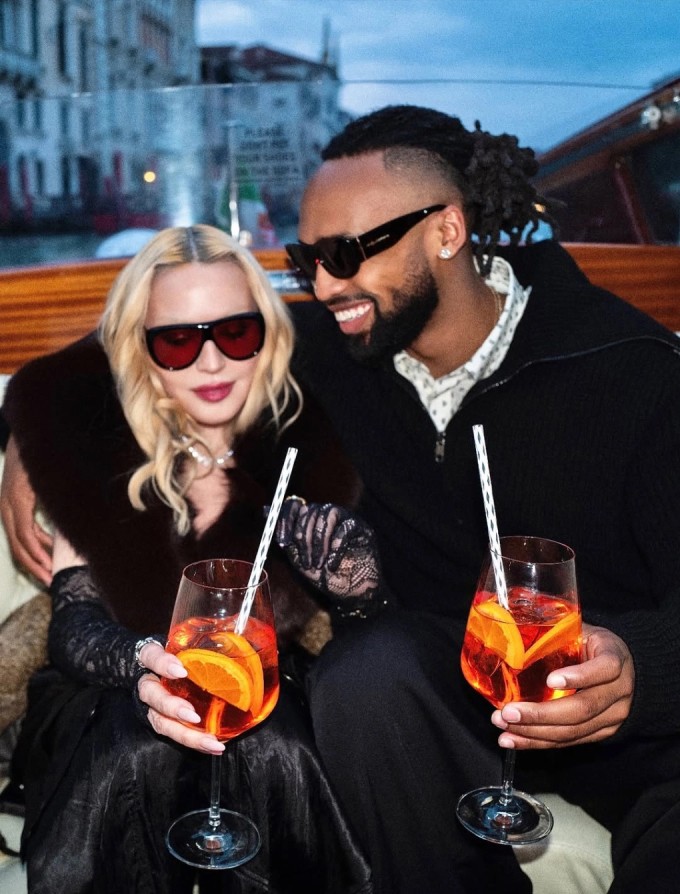 Những mối tình 'cô - cháu' ngọt ngào, vượt thị phi của Hollywood - 2