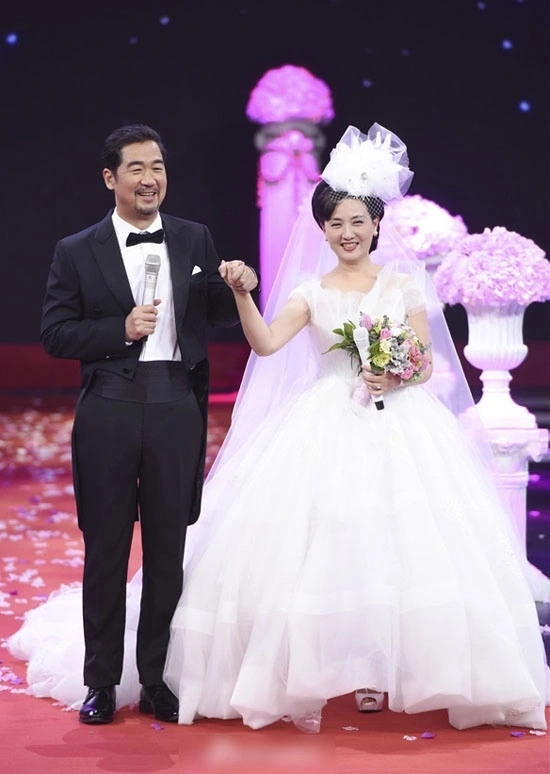 Trương Quốc Lập, Đặng Tiệp tổ chức hôn lễ bù năm 2018. Ảnh: Sina