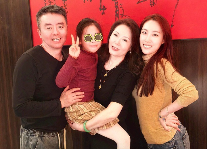 Tổ ấm viên mãn của Dương Túc.