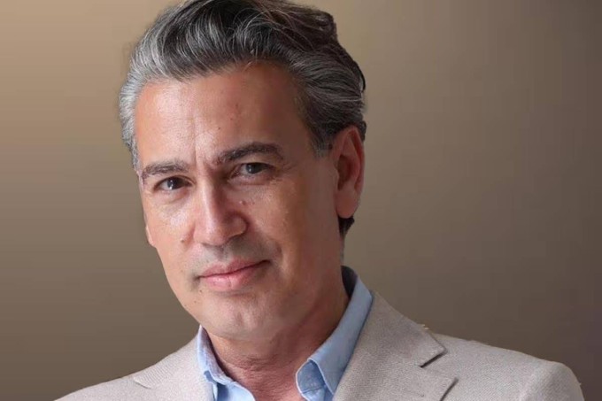 Chuyên gia tim mạch Francesco Lo Monaco. Ảnh: Mirror