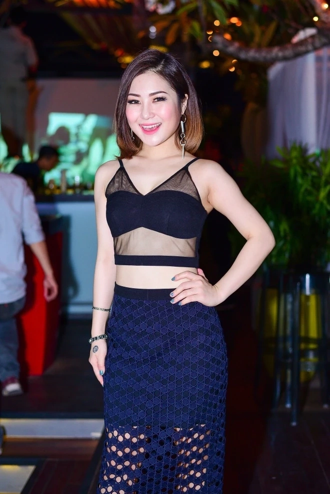 Nhan sắc Hương Tràm qua 14 năm - 6