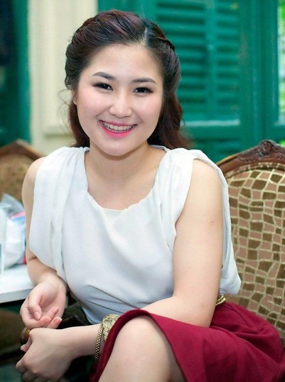 Nhan sắc Hương Tràm qua 14 năm - 3