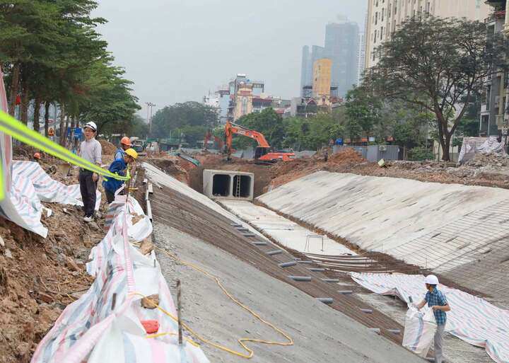 Bí thư Hà Nội giao mốc hoàn thành loạt dự án trọng điểm.