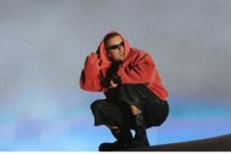 Justin Bieber “càn quét” Coachella 2026 với loạt kỷ lục chưa từng có