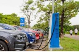 Đề xuất gia hạn ưu đãi thuế TTĐB cho xe điện và xe bán tải đến hết 2030