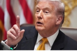 Ông Trump tuyên bố vẫn đàm phán “rất tốt” bất chấp Iran đóng cửa eo biển Hormuz