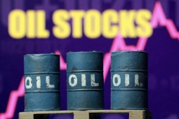 Giá xăng dầu hôm nay 18/4 mới nhất: Thị trường vừa giảm mạnh đã đối mặt tình thế bất lợi