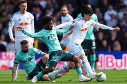 Video bóng đá Leeds - Wolves: Đại thắng 3 bàn, vạch an toàn trước mắt (Ngoại hạng Anh)