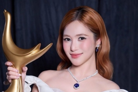 Hương Tràm: 'Tôi dự định lấy chồng năm 30 tuổi nhưng không thành'