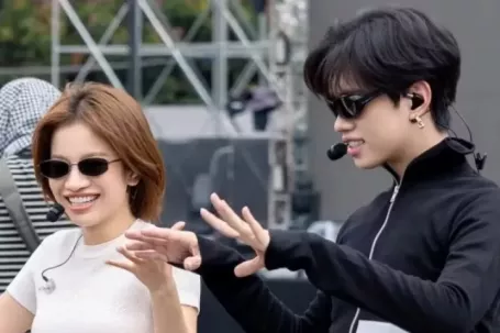 Hieuthuhai và dàn anh trai đội nắng xuyên trưa