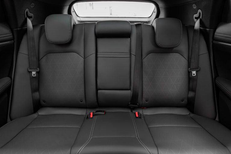 VinFast VF7 có mức giá bán ra sao trong tháng này - 7