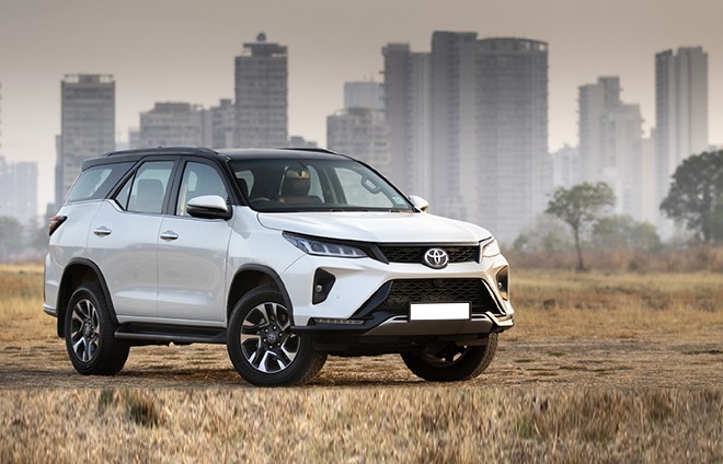 Giá xe Toyota Fortuner mới nhất tháng 4/2026 - 2