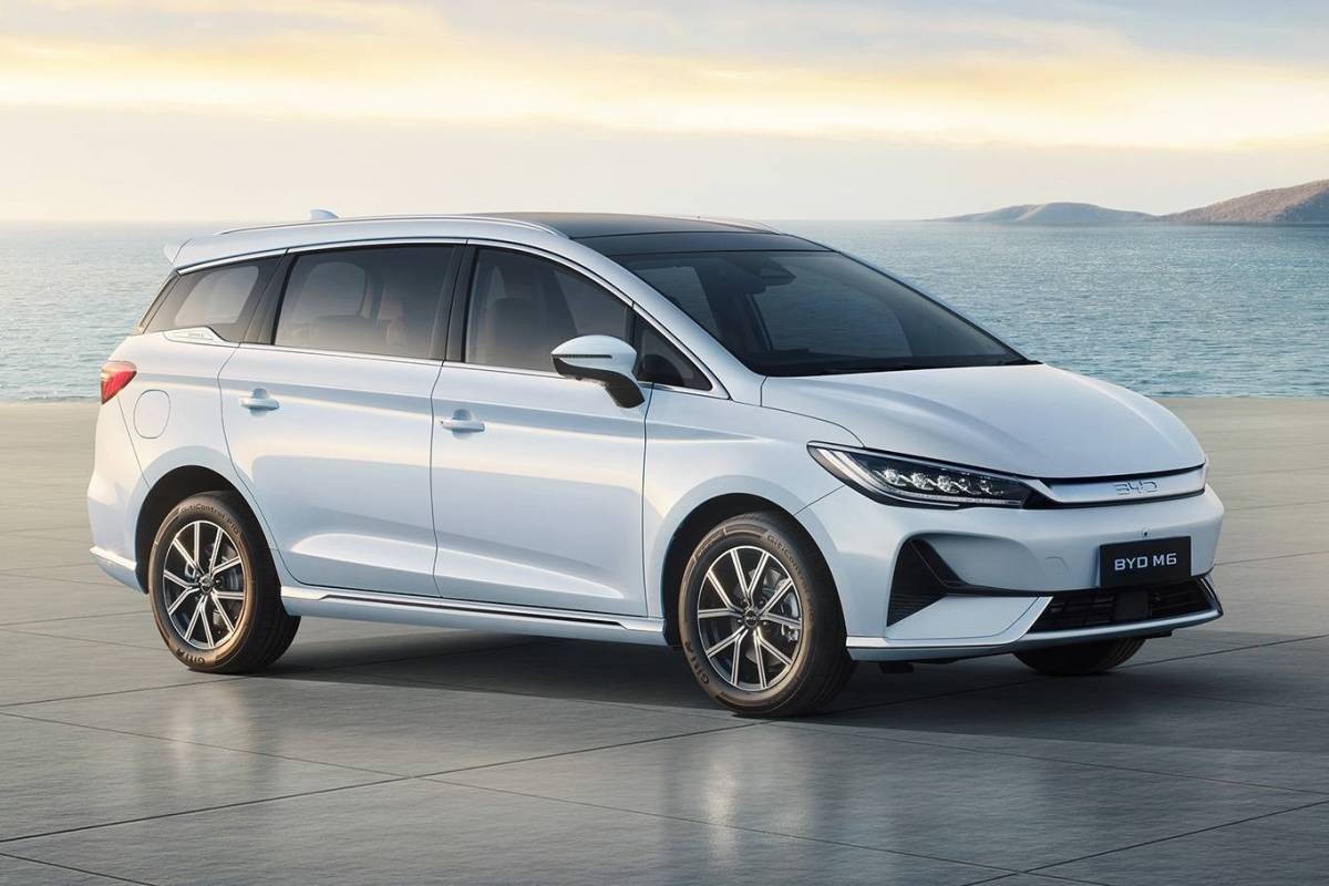 Những mẫu xe MPV phù hợp cho gia đình đông người - 2