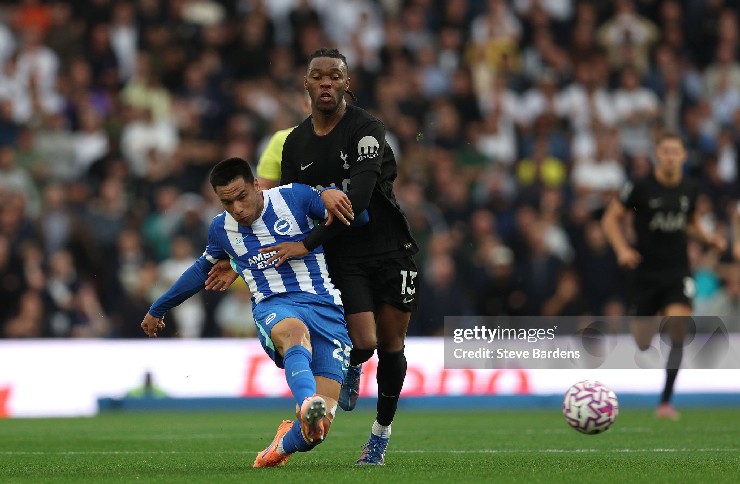 Tottenham vẫn chìm trong khủng hoảng