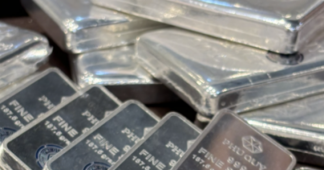 Giá bạc hôm nay 18/4: Bạc trong nước lại chạm đỉnh