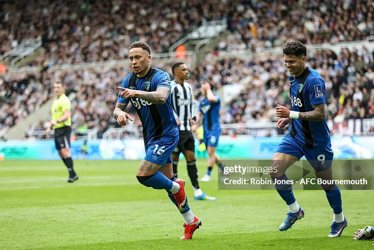 Tavernier ăn mừng bàn mở điểm