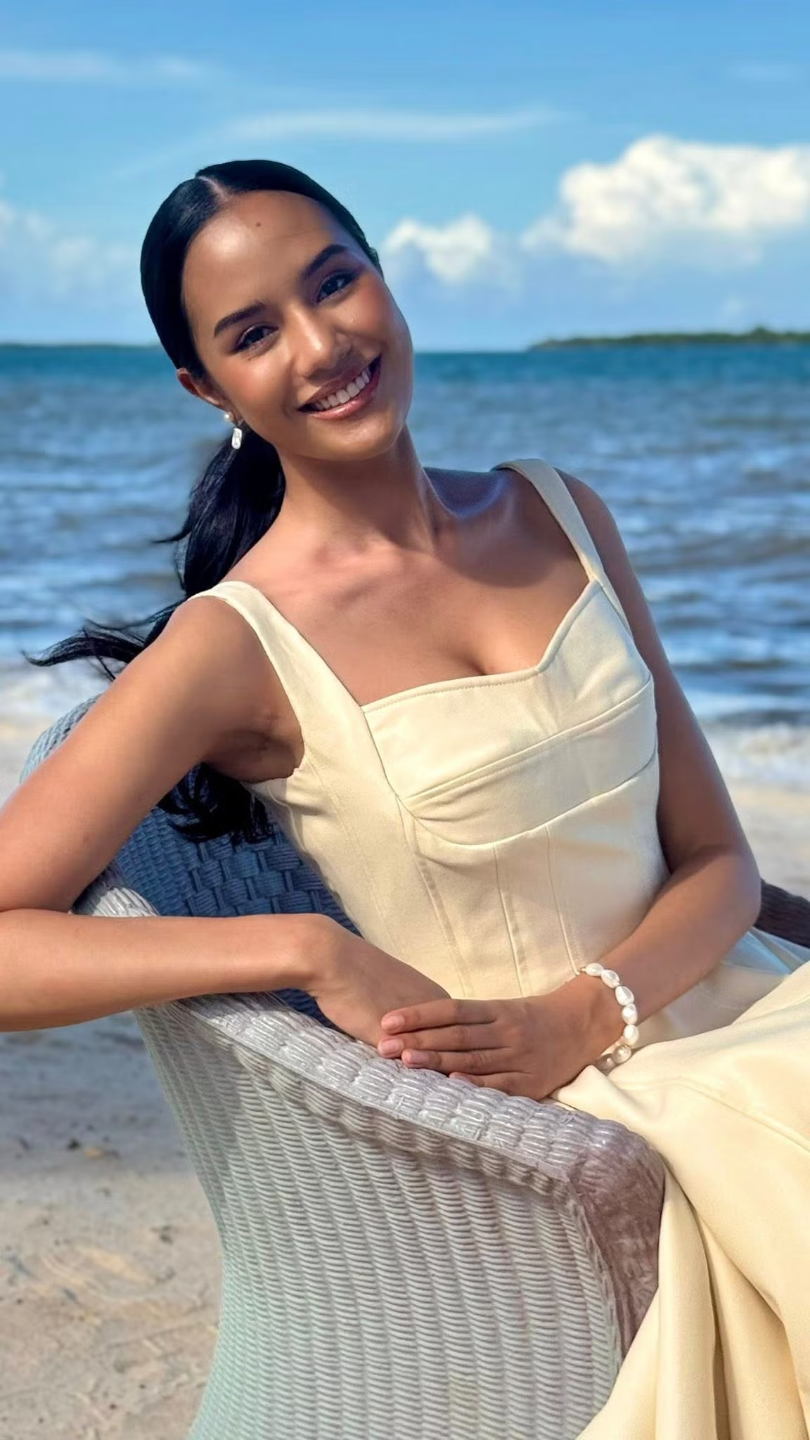 Đương kim Hoa hậu Thế giới Opal Suchata và người đẹp Ethiopia - Hasset Dereje đang có chuyến công tác tại Tanzania.