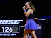 "Sharapova mới" hạ Iga Swiatek 3 lần liên tiếp, tuổi 18 đã là khắc tinh siêu sao