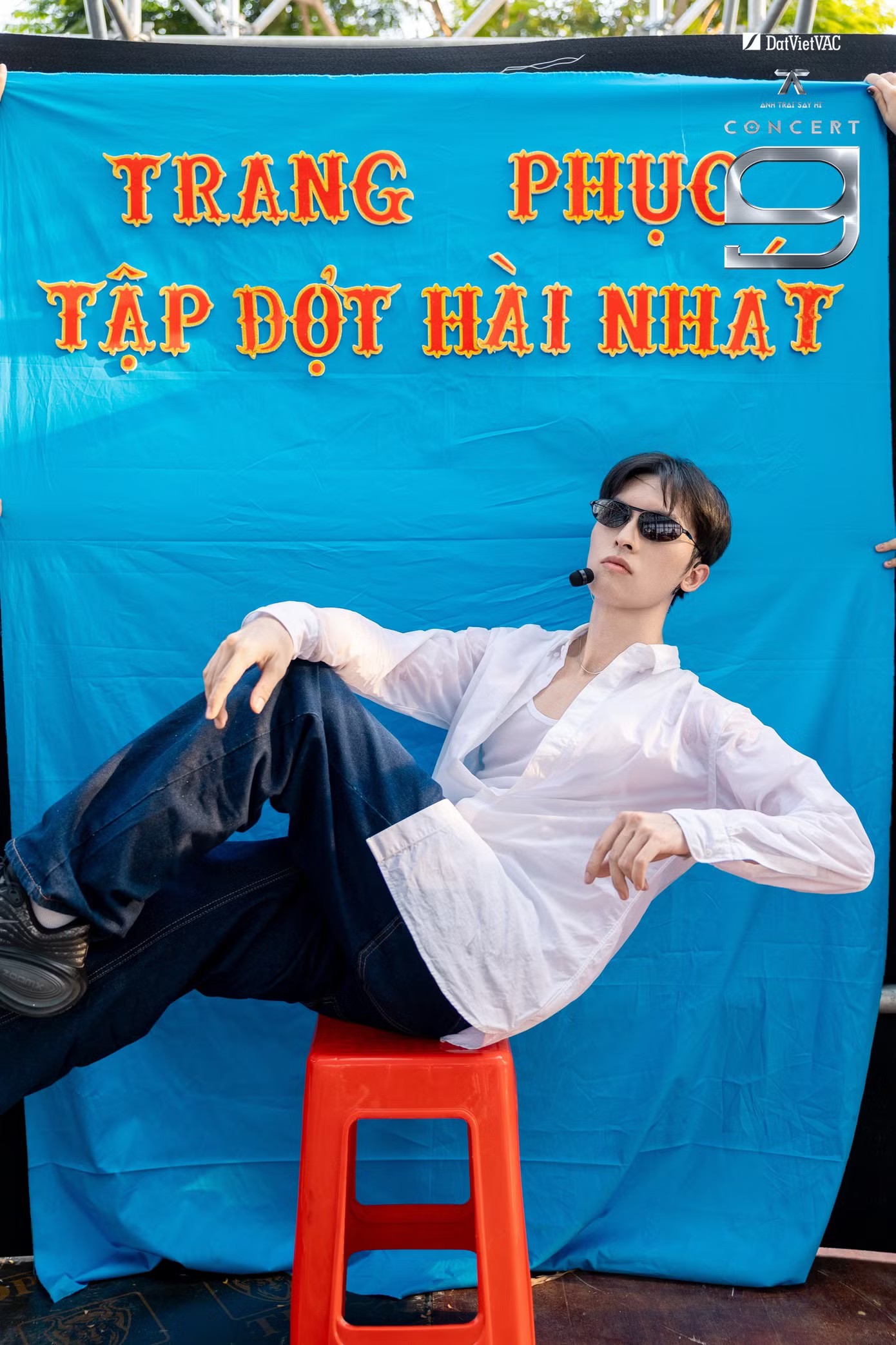 Hieuthuhai và dàn anh trai đội nắng xuyên trưa - 12