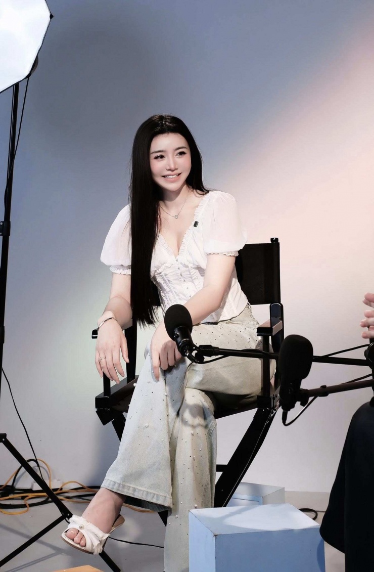 Quỳnh Kool trong chương trình "Sao Check". Ảnh VTV