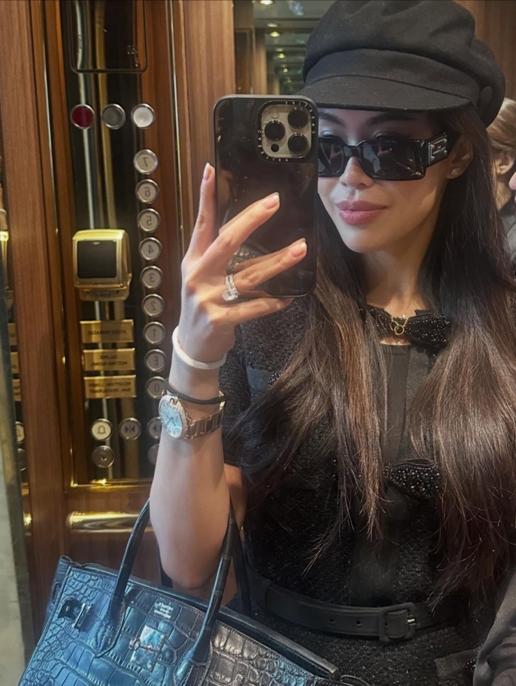 Tiên Nguyễn mix loạt đồ quý tộc với túi hơn một tỷ đồng trên phố châu Âu - 7