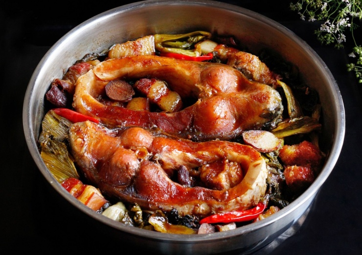 Với giá trị dinh dưỡng vượt trội, thịt cá chép chứa hàm lượng protein chất lượng cao, các axit béo Omega-3 và hàng loạt khoáng chất thiết yếu. (Ảnh minh họa)