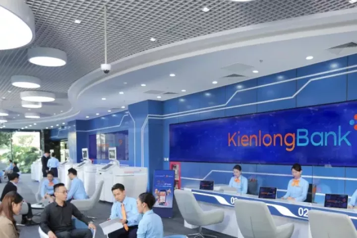 Vụ 'bốc hơi' 5 tỷ trong tài khoản: Dấu hiệu bất thường mã OTP, sinh trắc học