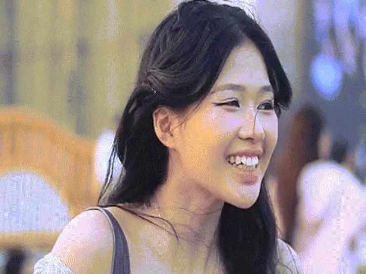 Nữ sinh chi 10 triệu đồng mua vé xem 30 anh trai