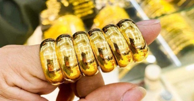 Giá vàng hôm nay 19/4/2026 chốt tuần tăng, vàng...