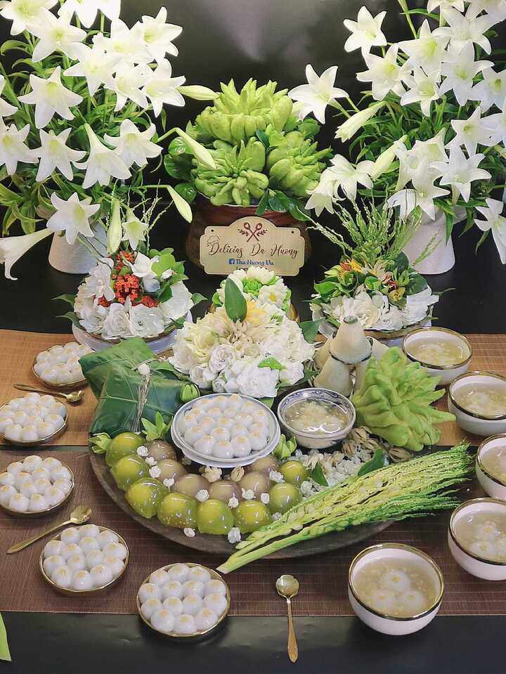 Mâm lễ cúng tết Hàn Thực truyền thống.