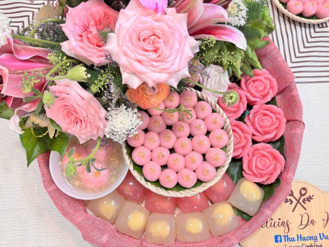 Mẹ đảm Hà Nội biến bánh trôi thành 'tác phẩm nghệ thuật' đẹp không nỡ ăn - 1