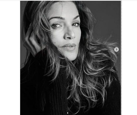 Nadia Farès, nữ diễn viên người Pháp nổi tiếng đã qua đời vào ở tuổi 57 để lại nhiều niềm tiếc thương cho gia đình và người hâm mộ.