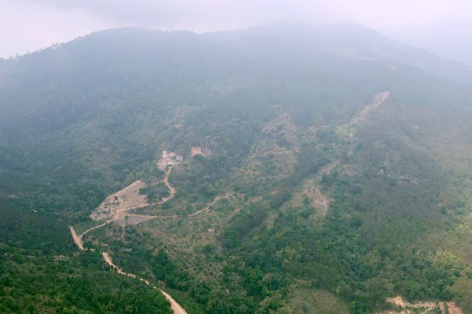 Núi Chư Pa nơi phát hiện 24 hài cốt liệt sĩ trong hang đá. Ảnh: Kim Thi