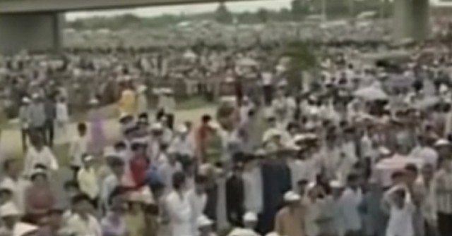 "Ký ức vàng" về cầu Mỹ Thuận sau 26 năm khiến cộng đồng mạng xúc động