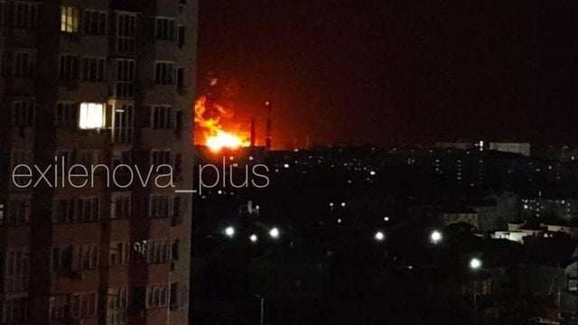 Đám cháy bốc lên ở Crimea sau đòn tấn công của Ukraine. Ảnh&nbsp;Exilenova/Interfax