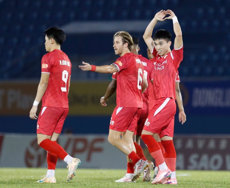 Trực tiếp bóng đá Công an TP.HCM - Công an Hà Nội: Đình Bắc ấn định (V-League) (Hết giờ) - 1