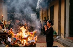 Mẹ chồng chi chục triệu cúng bái giải hạn, càng làm lễ, gia đạo càng rối ren