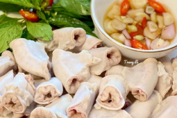 Luộc lòng lợn bao nhiêu phút thì chín và trắng giòn?