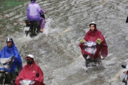 Bắc Bộ mưa dông, đề phòng mưa đá kèm gió giật mạnh